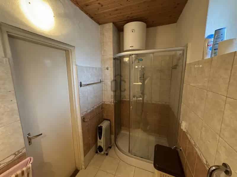 Ház Kiadó , Várdomb, Dunántúl