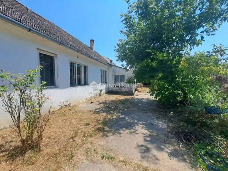 Ház Kiadó , Bajai járás, Alföld és Észak
