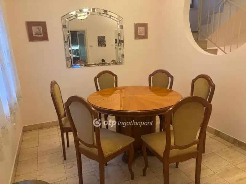 Ház Kiadó , Budapest, Közép-Magyarország