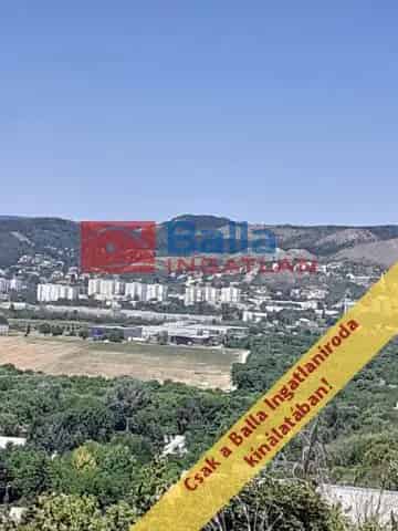 Törökbálint panorámás telek eladó 926 nm