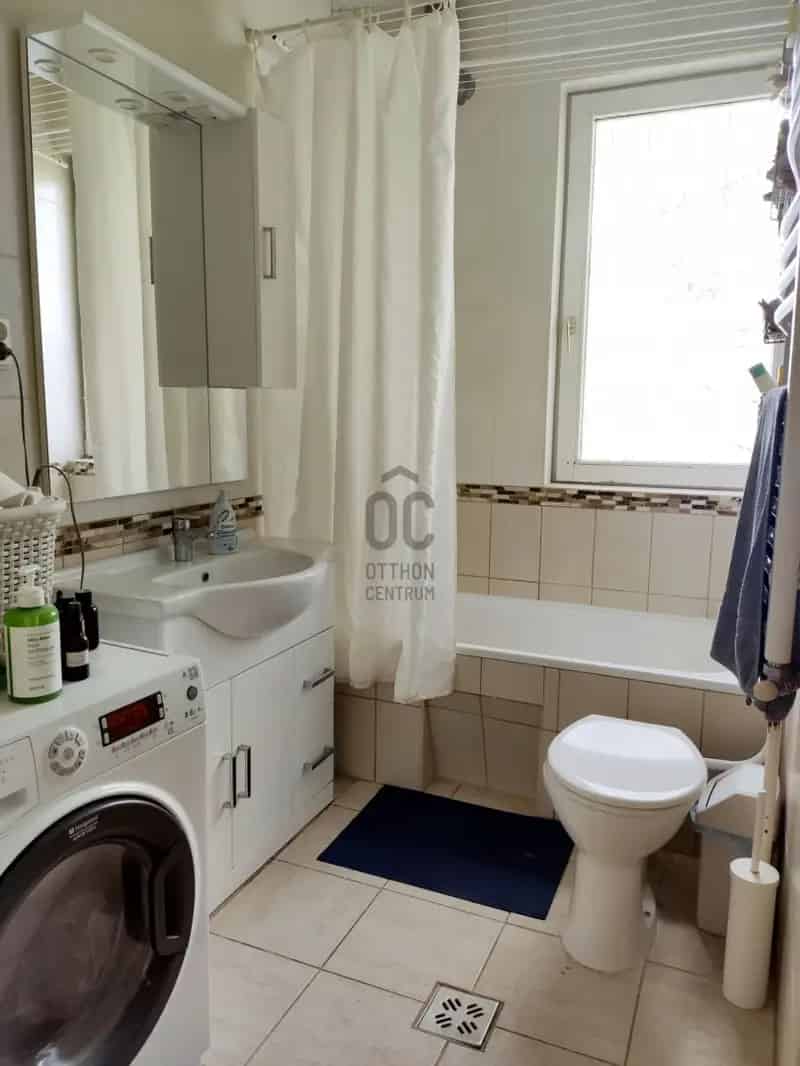 Ház Kiadó , Budapest, Közép-Magyarország