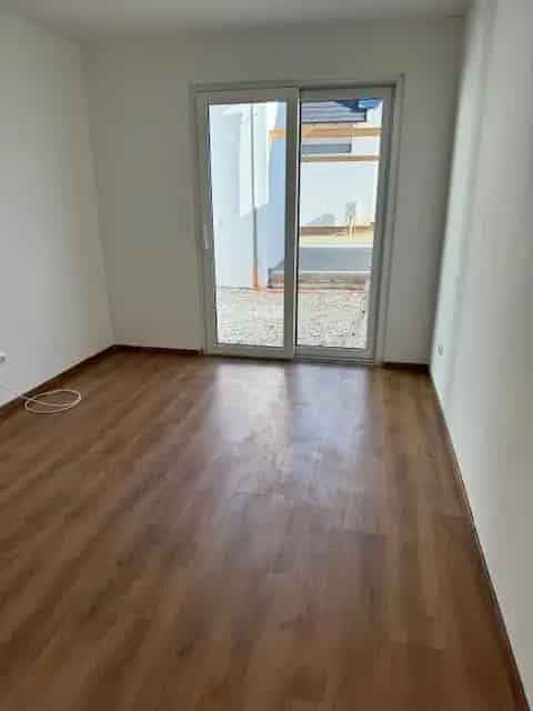 Ház Kiadó , Soproni járás, Dunántúl
