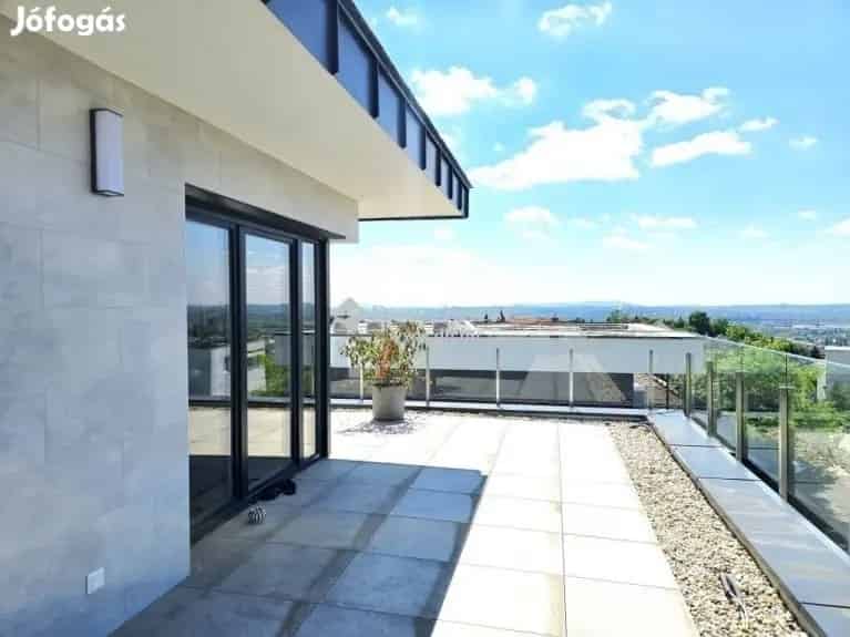 106 nm-es Penthouse Lakás eladó Pécs Mecsekoldalán