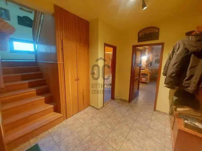 Ház Kiadó , Budapest, Közép-Magyarország