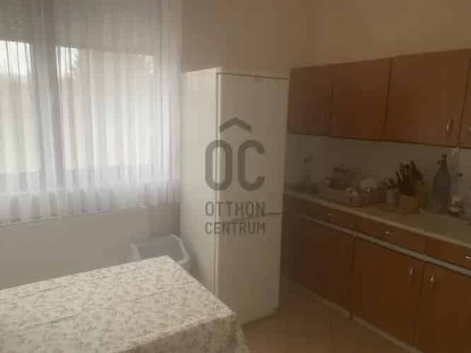 Baracskai eladó családi ház, H498955