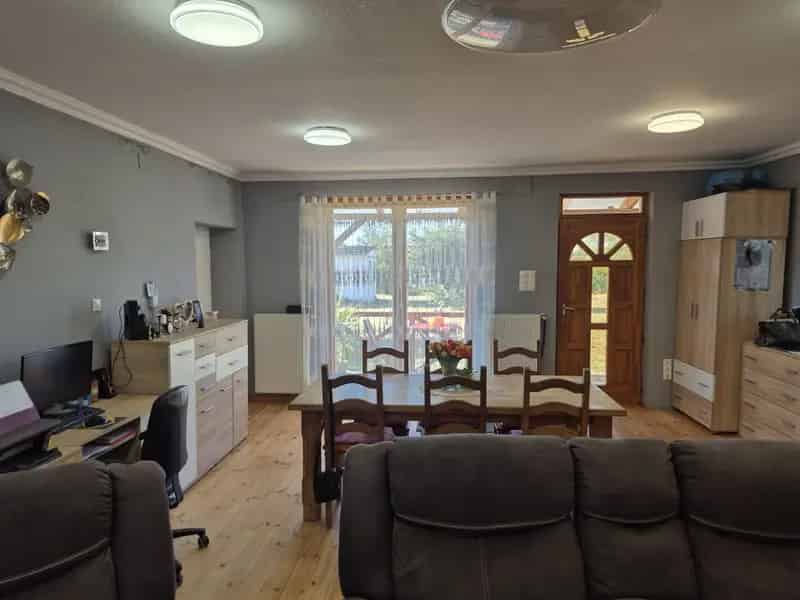 Ház Kiadó , Szigetszentmiklósi járás, Közép-Magyarország