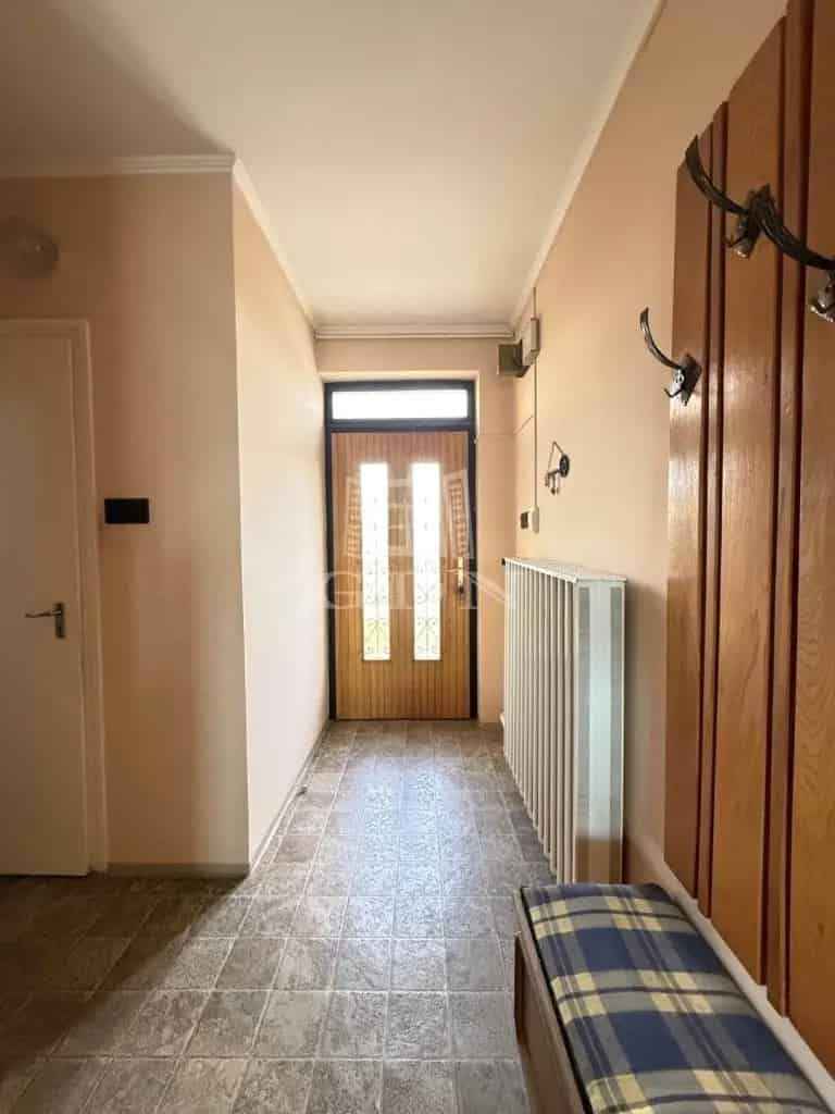 Ház Kiadó , Székesfehérvári járás, Dunántúl