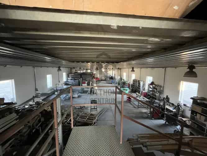 Hartai eladó kereskedelmi ingatlan, UZ018056