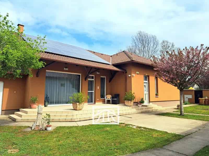 184m2 Napelemes Családi Ház Szeged Szőreg