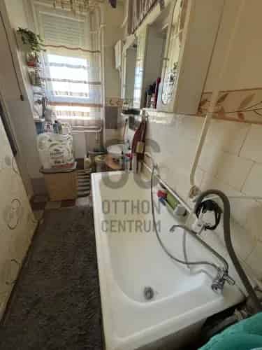 Kazincbarcikai eladó lakás, H493009
