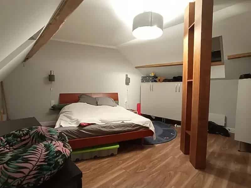 Üzleti célú Kiadó , Budapest, Közép-Magyarország