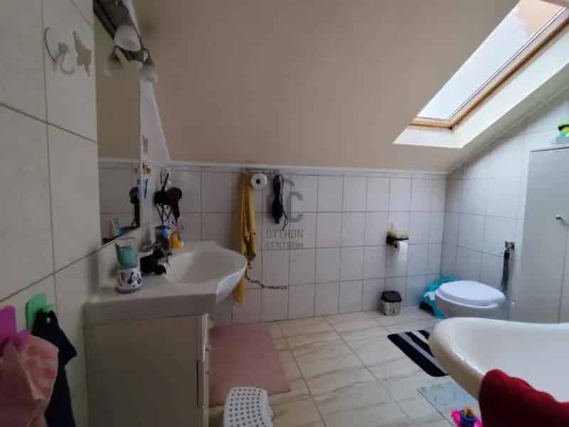 Ház Kiadó , Budapest, Közép-Magyarország