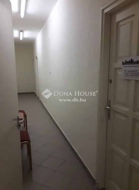 Üzleti célú Eladó , Komló, Dunántúl