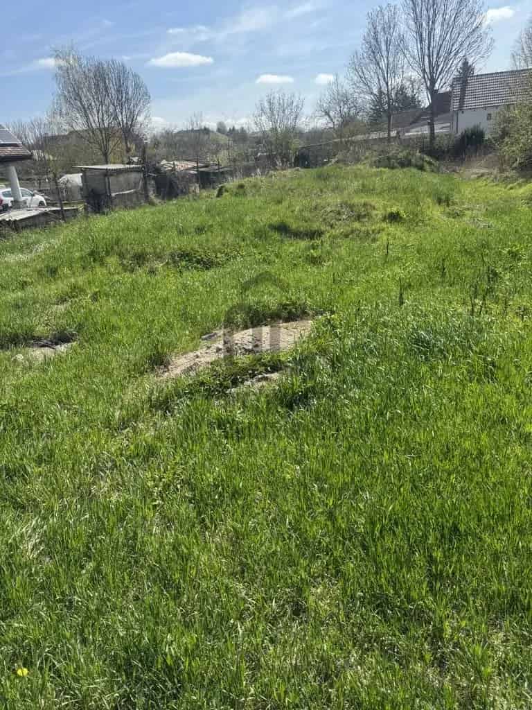 Etyeki telek eladó 1643 nm 200 nm alaprajzzal