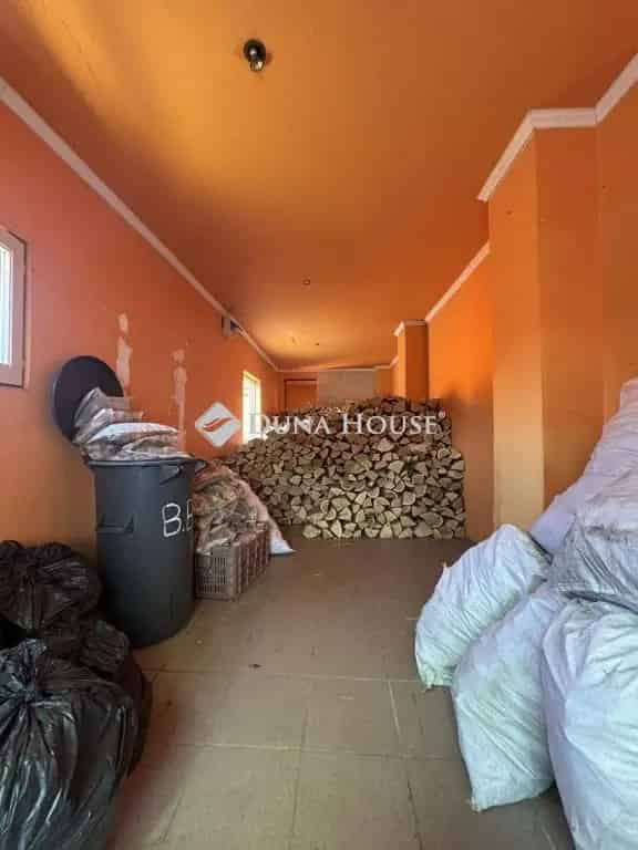 Ház Kiadó , Monori járás, Közép-Magyarország