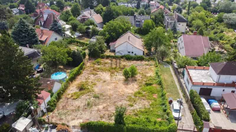 Telek Kiadó , Budapest, Közép-Magyarország