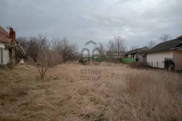 Nádudvari eladó telek, T037637