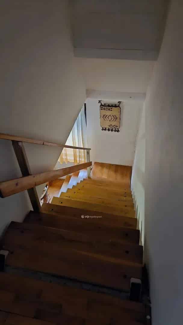 Ház Kiadó , Alföld és Észak