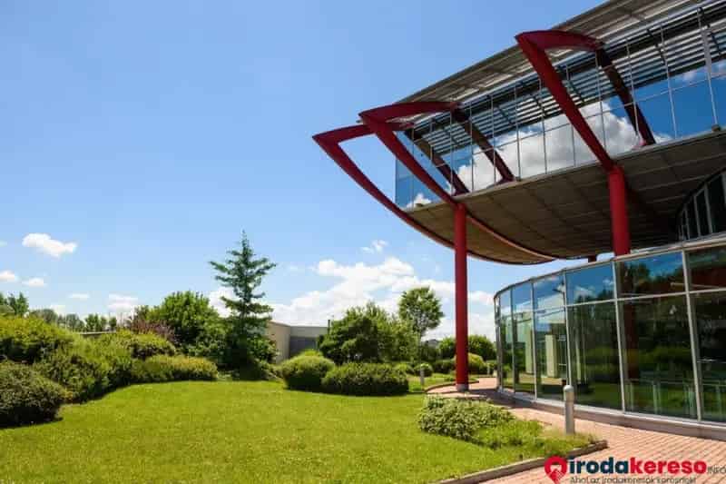World Mall Irodaház és Bevásárlóközpont