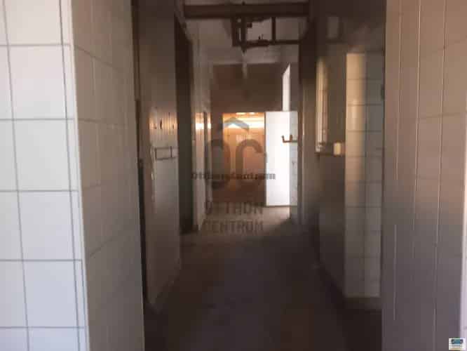 Kengyeli eladó kereskedelmi ingatlan, UZ018083