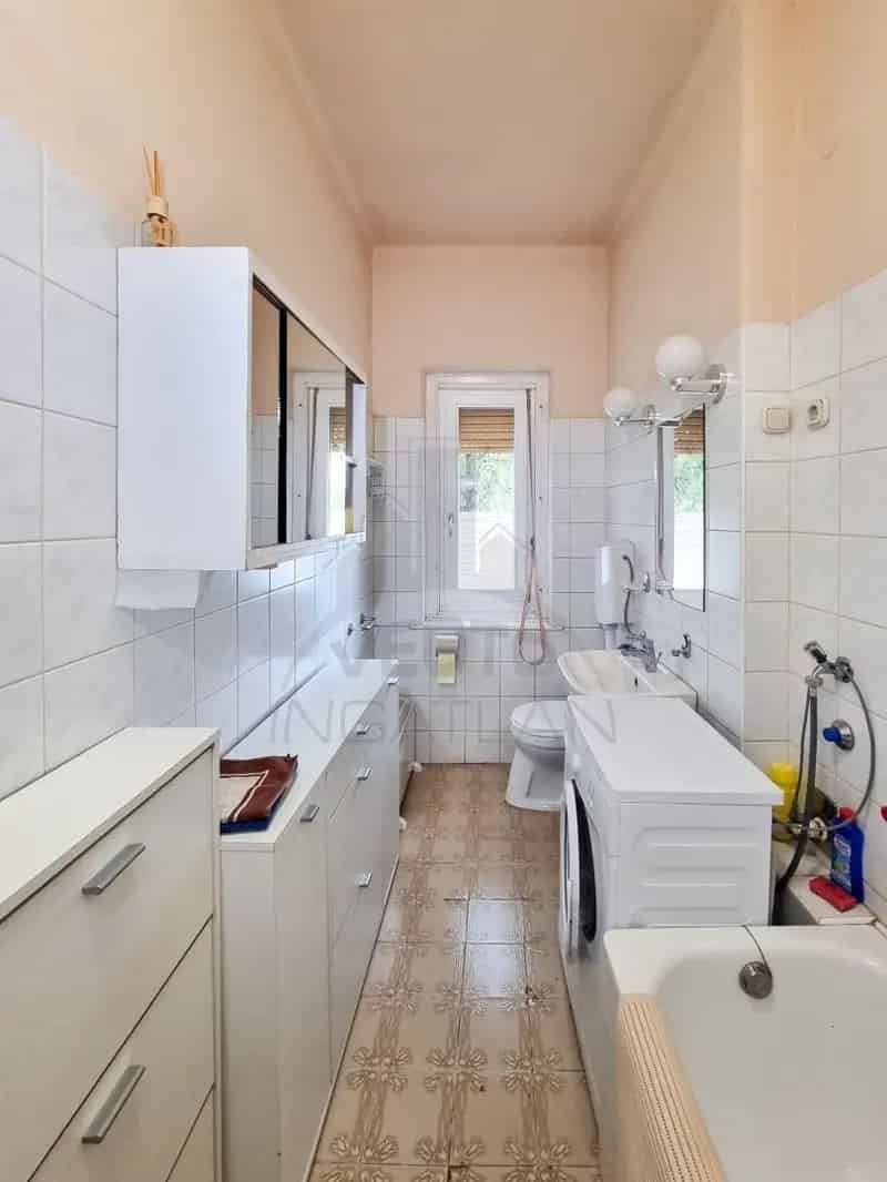 Ház Kiadó , Szombathelyi járás, Dunántúl