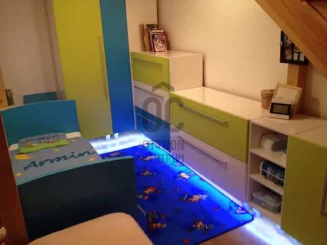 Kőszegi eladó lakás felújítva 2 szoba galériával