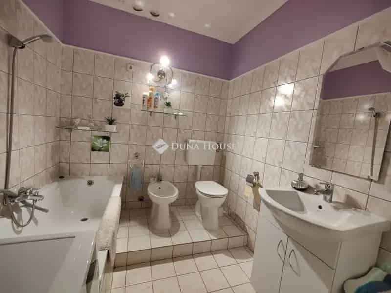 Ház Kiadó , Budapest, Közép-Magyarország