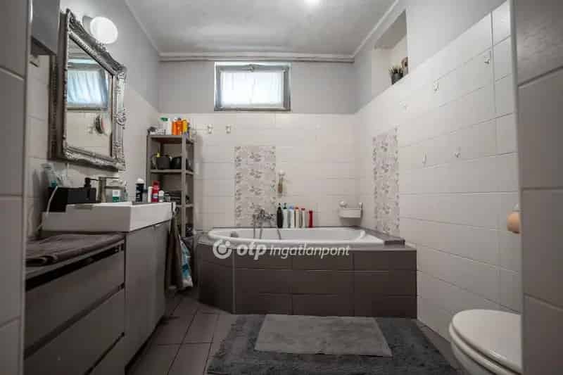 Ház Kiadó , Budapest, Közép-Magyarország