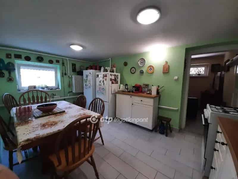 Ház Kiadó , Budapest, Közép-Magyarország