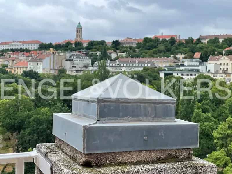 Belbuda legszebb panorámájú lakása