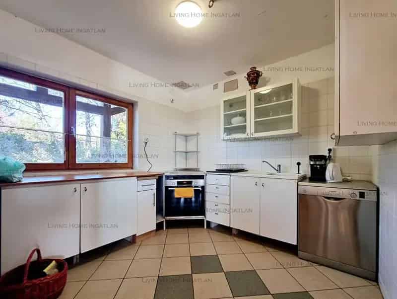 Ház Kiadó , Szentendrei járás, Közép-Magyarország