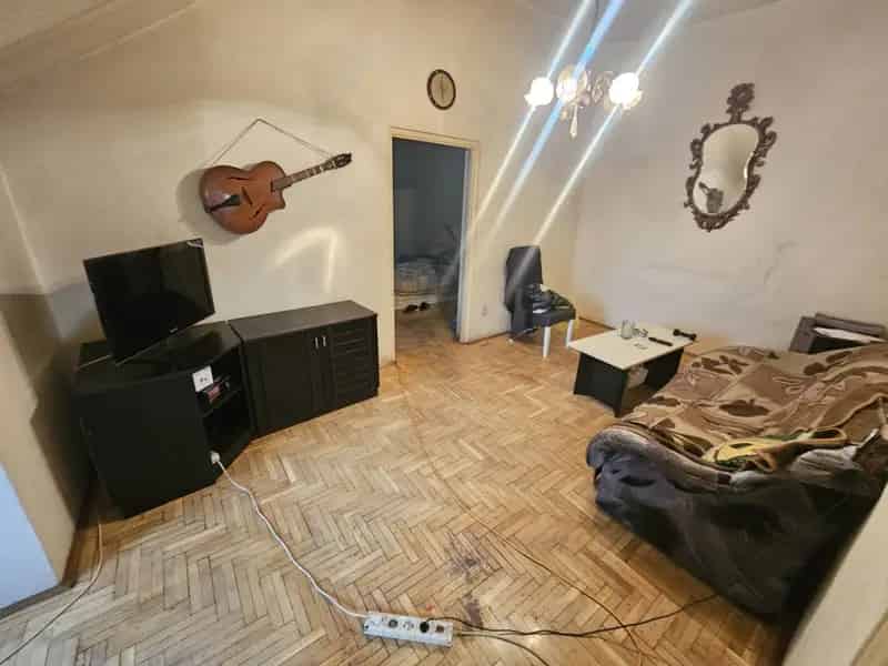 Ház Kiadó , Budapest, Közép-Magyarország