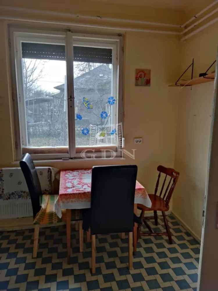 Ház Kiadó , Budapest, Közép-Magyarország
