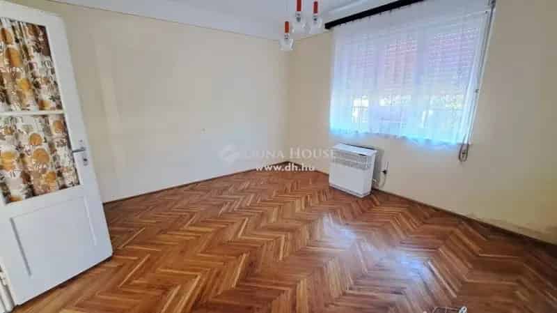 Ház Kiadó , Gödöllői járás, Közép-Magyarország