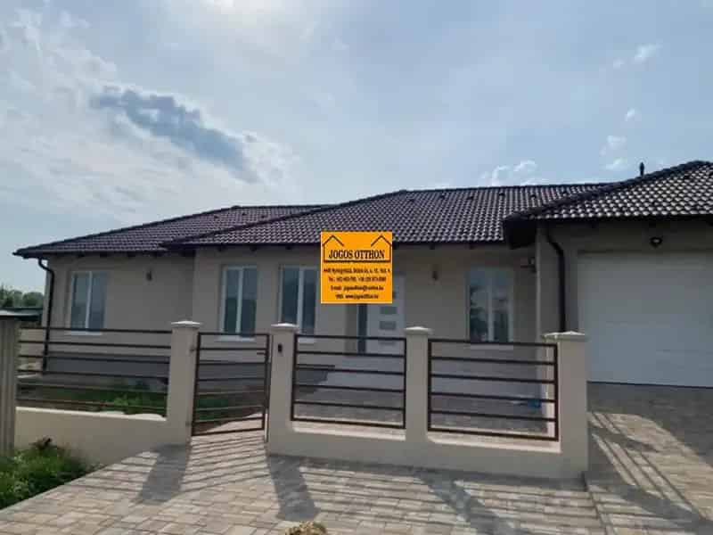 Kiadó újszerű ikerház - Nyíregyháza