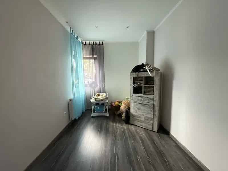 Ház Kiadó , Monori járás, Közép-Magyarország