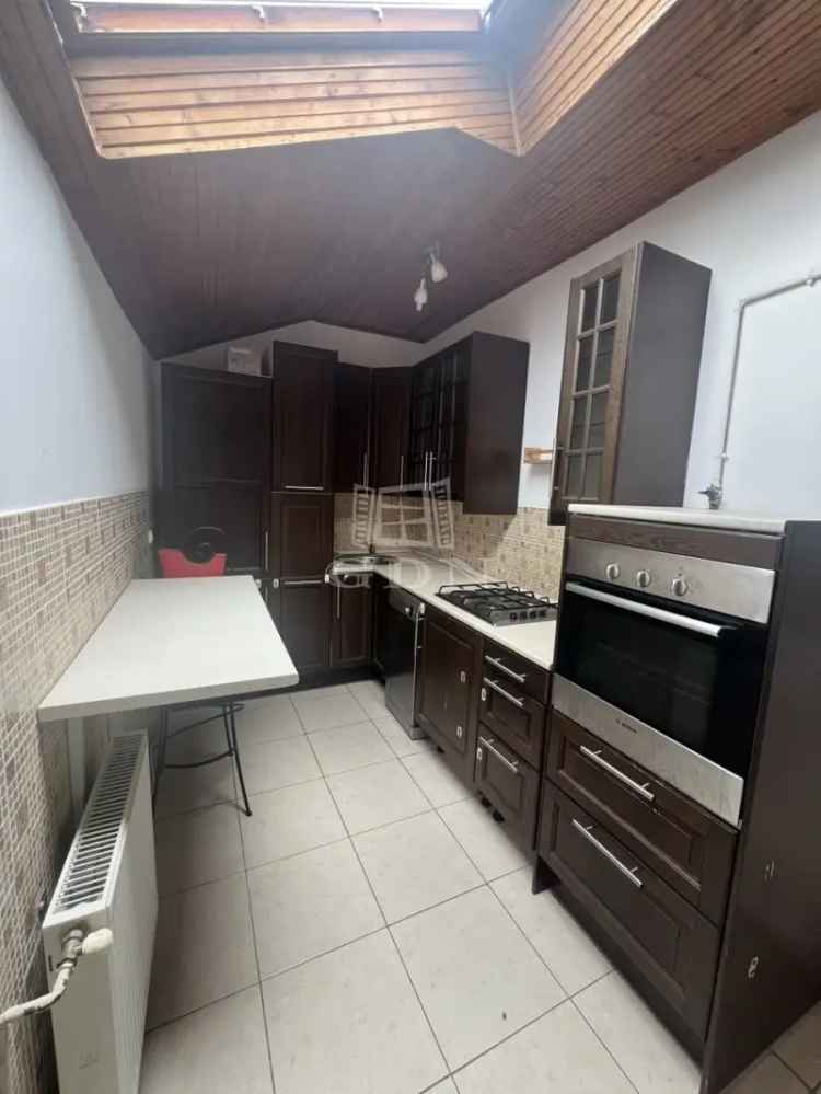 Ház Kiadó , Budapest, Közép-Magyarország
