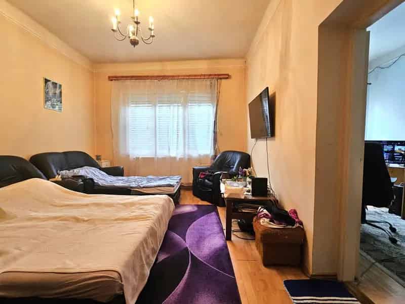 Ház Kiadó , Budapest, Közép-Magyarország