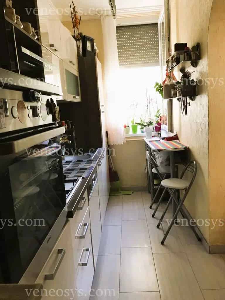 Tökölön, igényesen felújított első emeleti 51 m2-es, téglalakás eladó!