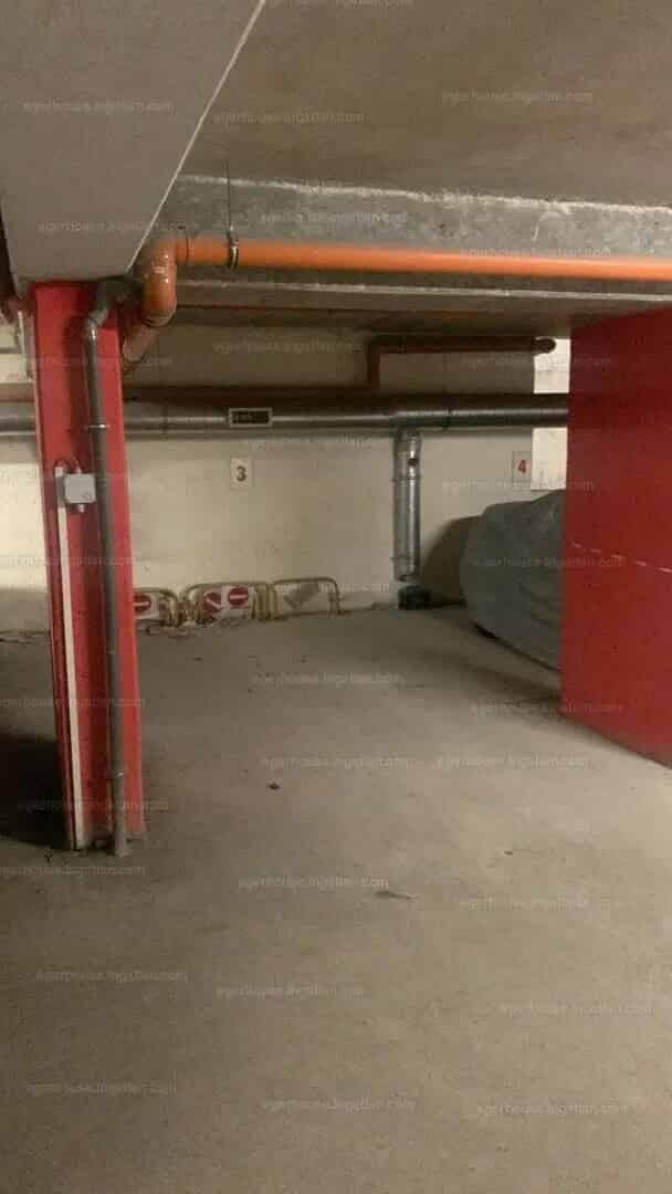 Eger Belváros Teremgarázs Parkolóhely Eladó