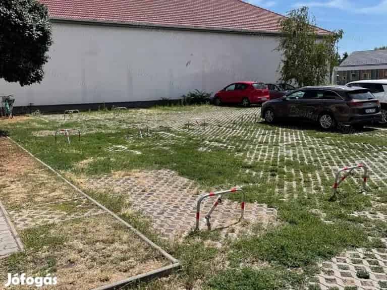 ELADÓ Törökszentmiklós központjában 19 parkolóhely - Törökszentmiklós, Garázs - Jófogás Ingatlan