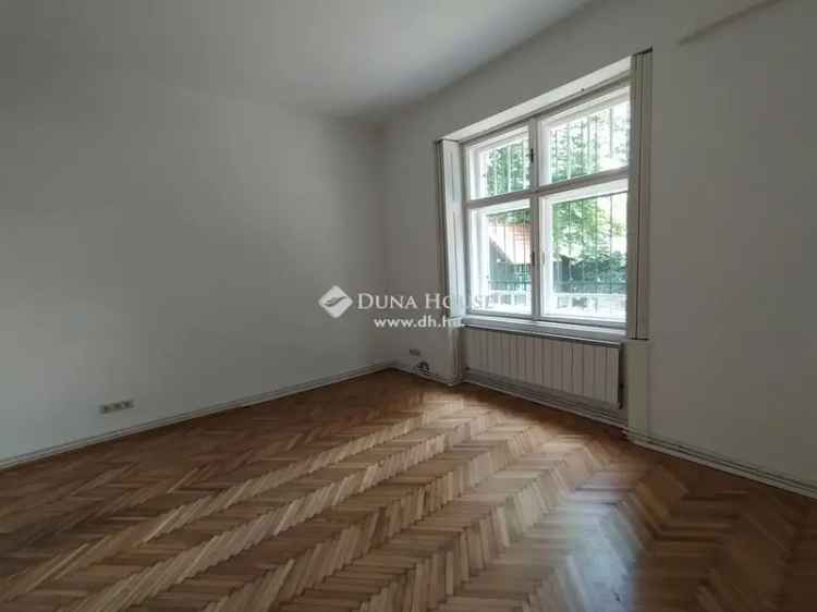 Telek Kiadó , Budapest, Közép-Magyarország