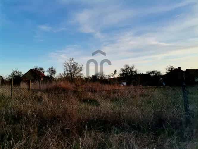 Egyeki eladó telek, T037196