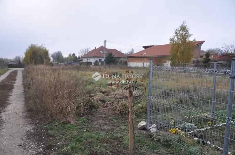 Telek Eladó , Kápolnásnyék, Dunántúl