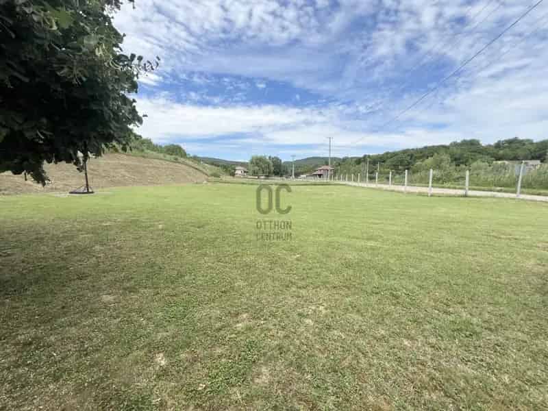 Szekszard Faluhelyen 132m2-es Tanya Elado