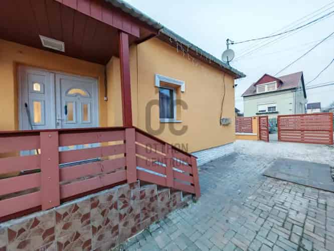 Esztergomi eladó családi ház, H496835