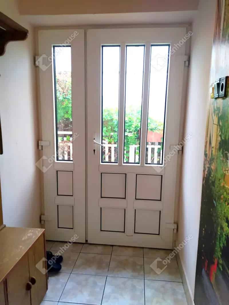 Ház Kiadó , Komáromi járás, Dunántúl