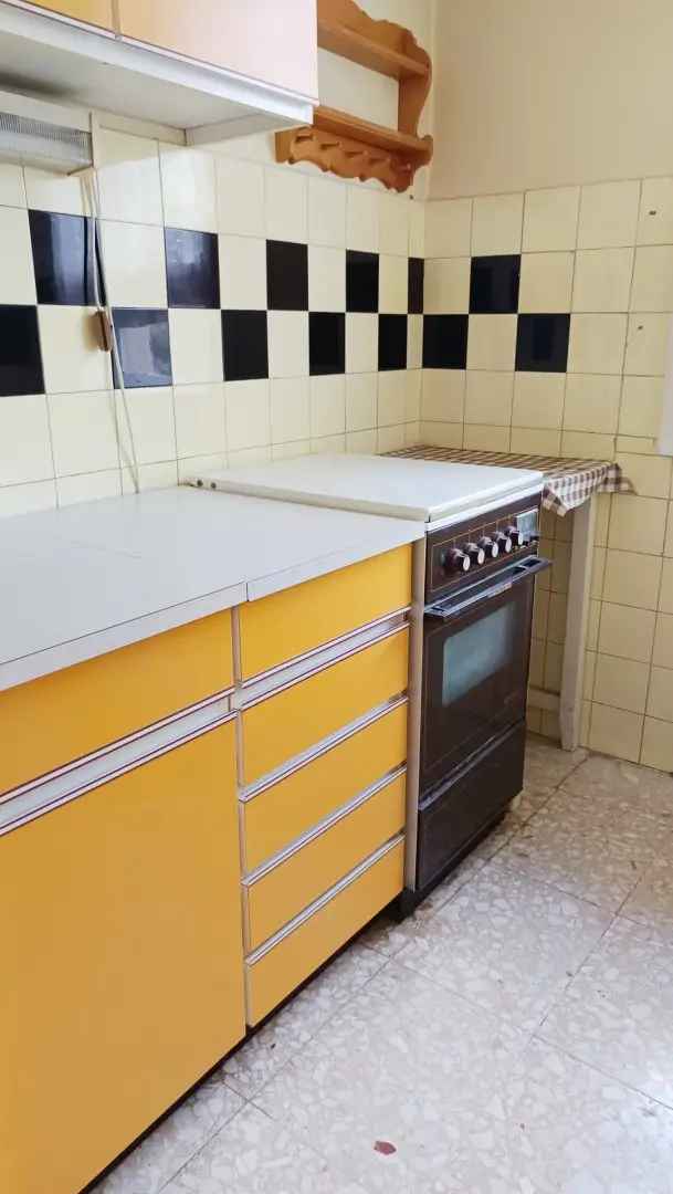 Ház Kiadó , Esztergomi járás, Dunántúl