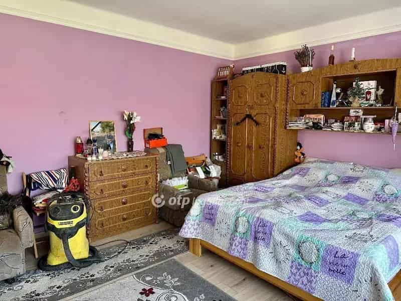 Ház Kiadó , Ceglédi járás, Közép-Magyarország