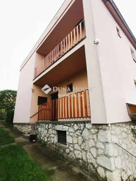 Ház Eladó , Dunaalmás, Dunántúl